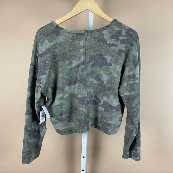 NEW La La Land XS Camo V Neck Fleece Long Sleeve Crop Top Buttery Soft Y2K - Picture 4 of 9